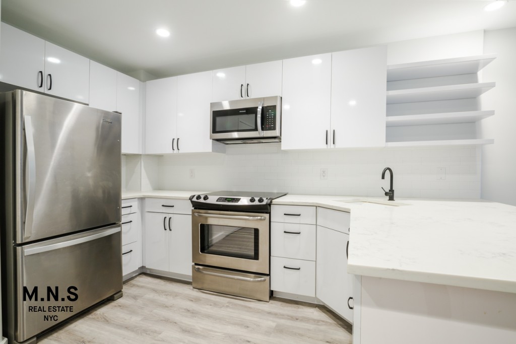 387 Manhattan Avenue Greenpoint Brooklyn NY 11211
