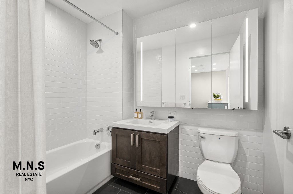 4568 Broadway 2-P Washington Heights New York NY 10040