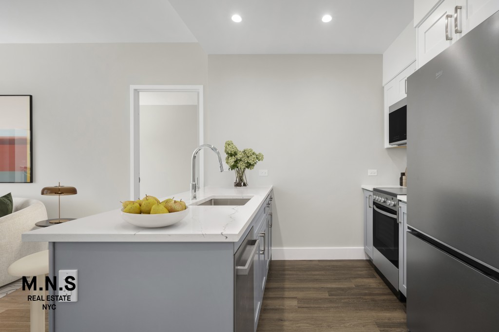 4568 Broadway 2-P Washington Heights New York NY 10040