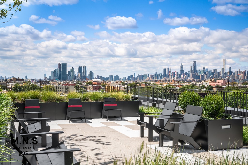 22-54 46th Street 504 Steinway-Ditmars Queens NY 11105