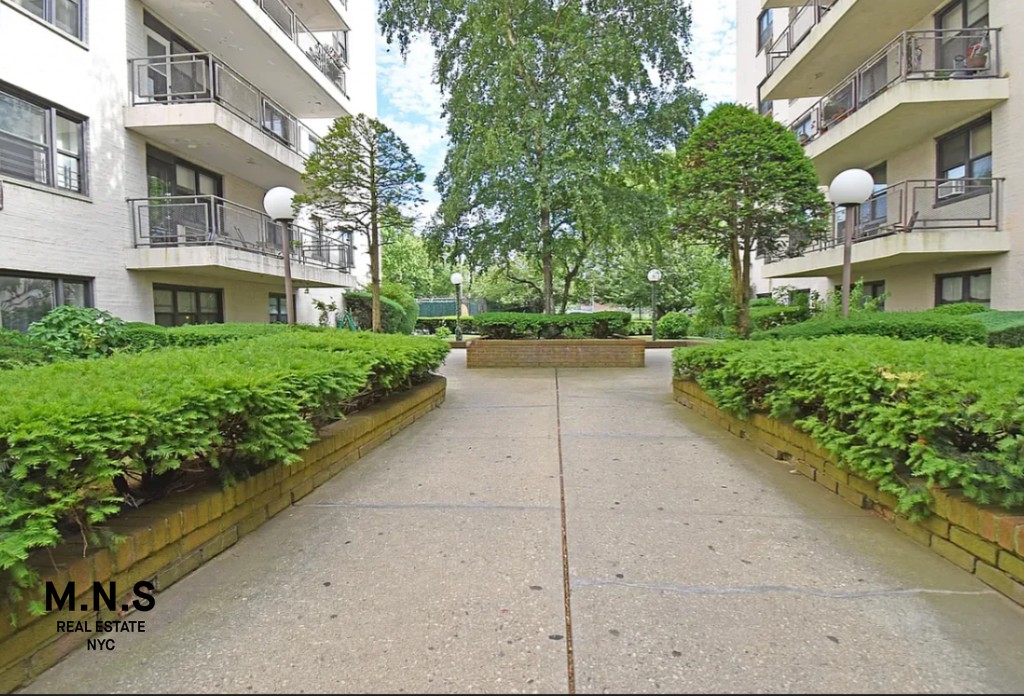 3090 Voorhies Avenue 2-L Sheepshead Bay Brooklyn NY 11235