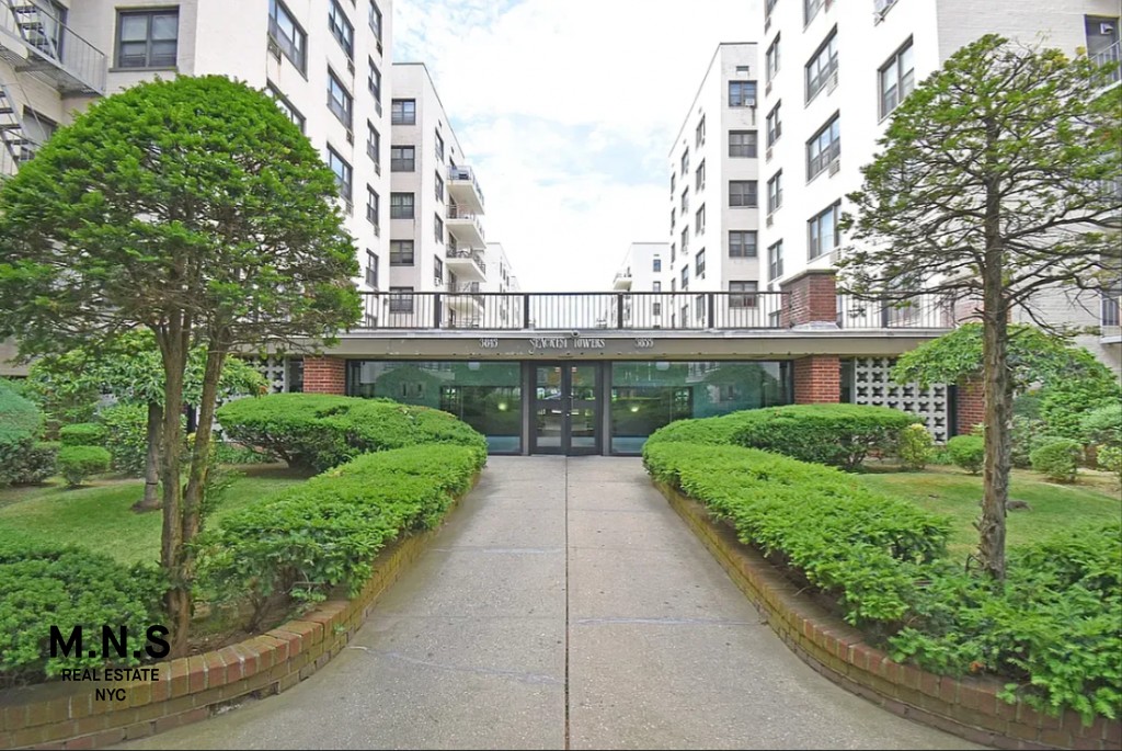 3090 Voorhies Avenue 2-L Sheepshead Bay Brooklyn NY 11235