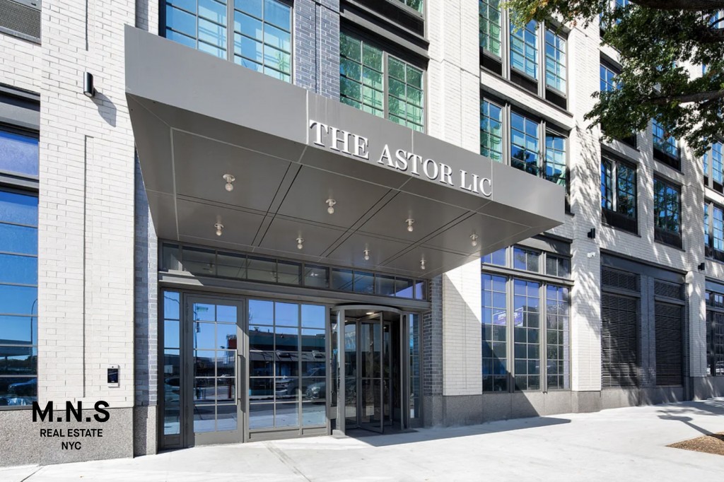 36-20 Steinway Street 519 Astoria Queens NY 11101